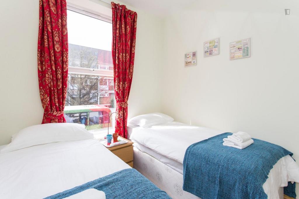 406 Harrow Hotel Londyn Zewnętrze zdjęcie